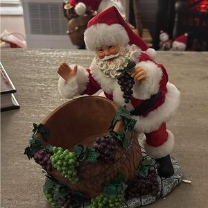 Possible Dreams Clothtique Wine Barrel Bottle Holder 8" Tall in Original Box